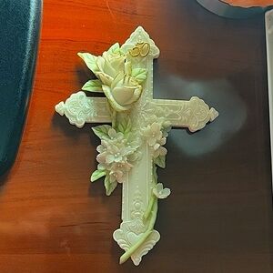 Vintage 50th Anniversary Cross By Roman Inc., Never used, White, Gold Green.